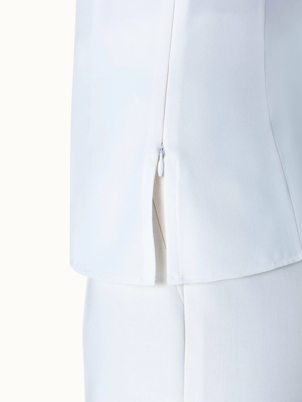 AKRIS Tank Top In Silk Crêpe With V-Neck 6 AKRIS Tank Top In Silk Crêpe With V-Neck - Image 6