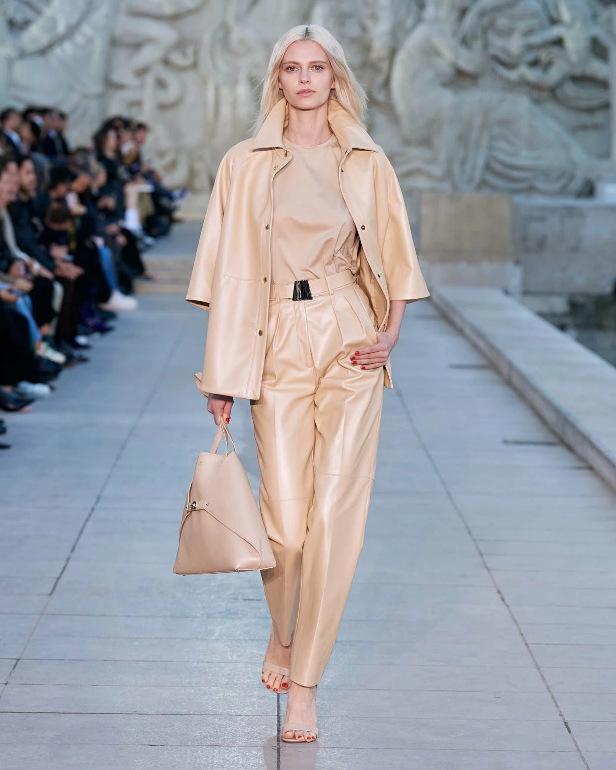 AKRIS Lambskin Leather Pleated Tapered Pants 2 AKRIS Lambskin Leather Pleated Tapered Pants - Image 2